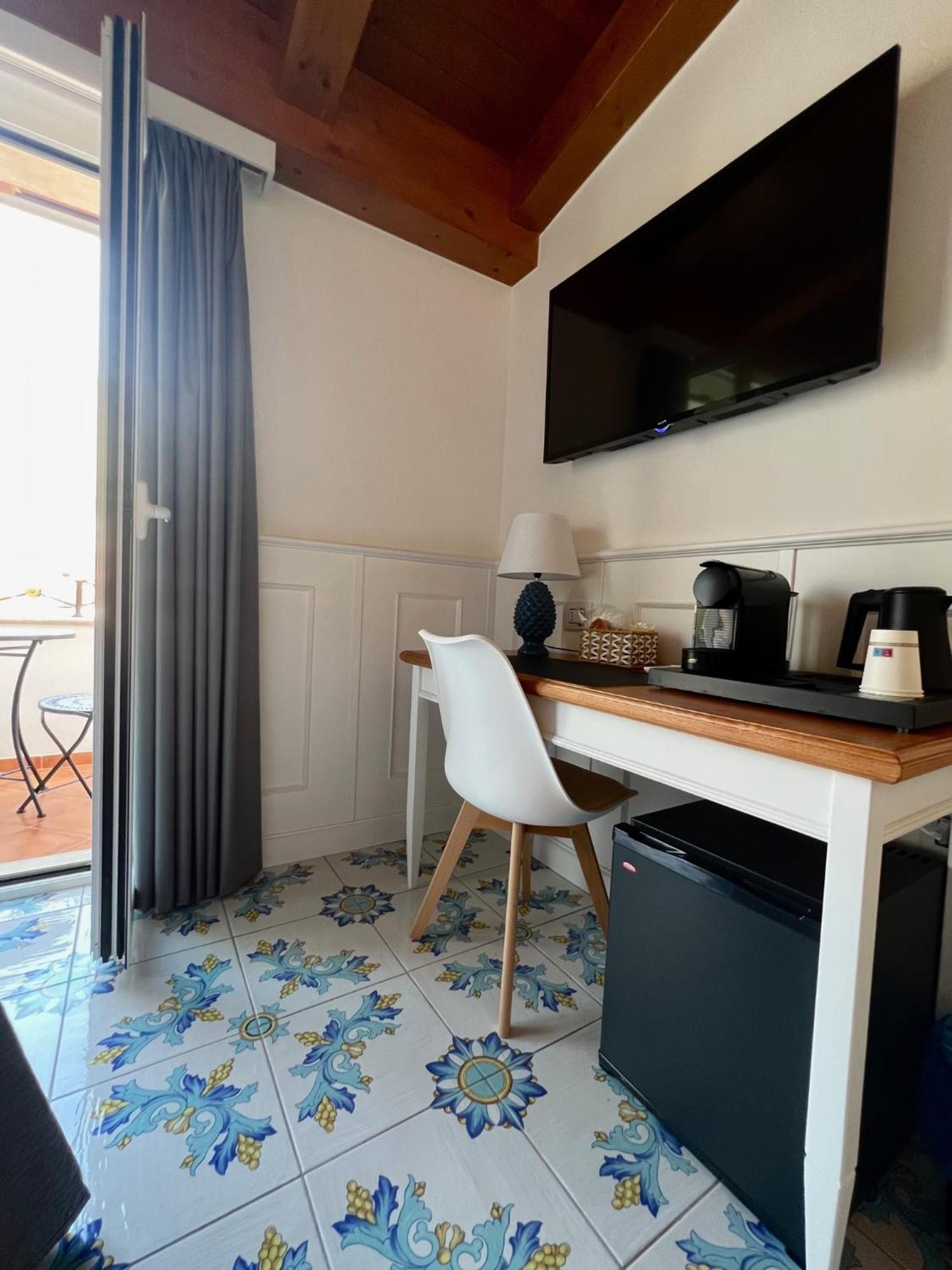 Tea Luxury - Praia A Mare Exterior photo